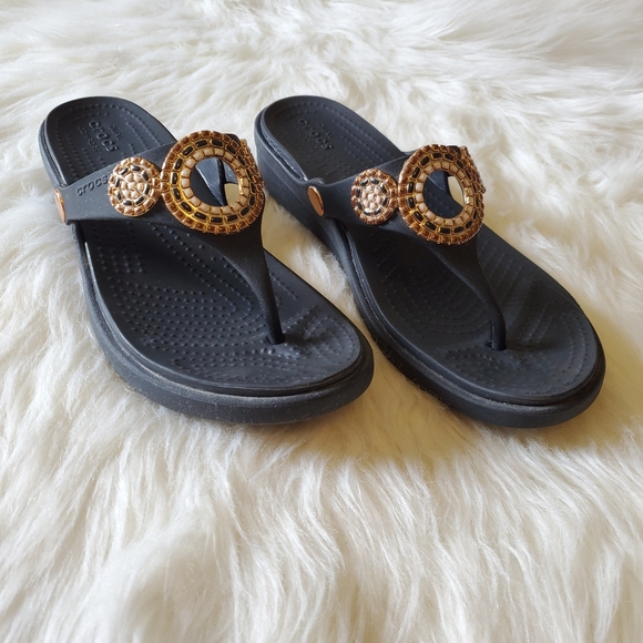 CROCS Shoes - Crocs Black Gold Medallion T Strap Sandal Wedges